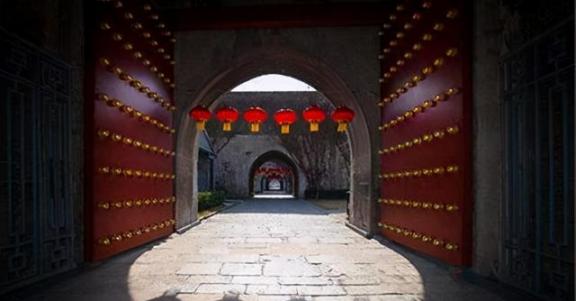 古代城门为何朝里开，不会很容易被敌军攻破？不得不服古人的智慧

中国古代城门大多