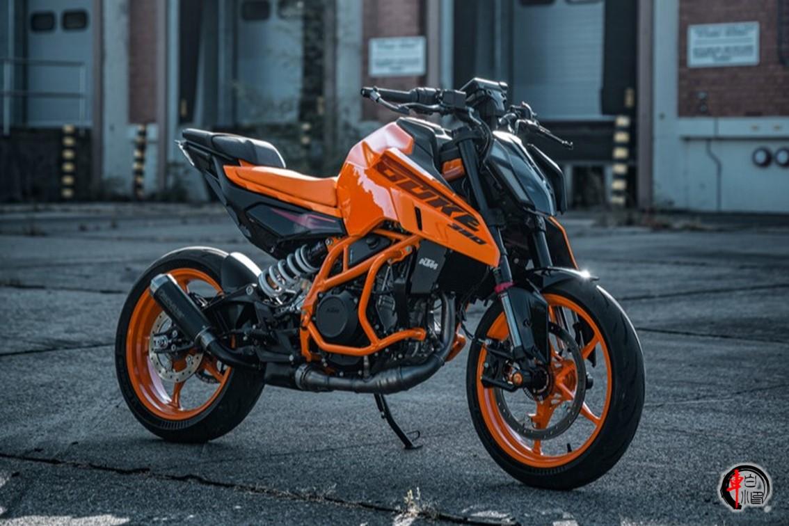 #2024款KTM DUKE 390即将发布#
2024款KTM DUKE 39