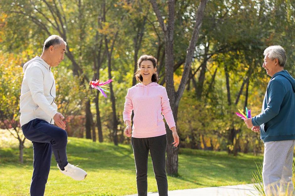 人老了，不在于运动，不在于喝水，过了50岁，请谨记这6项长寿准则

“我以为退休