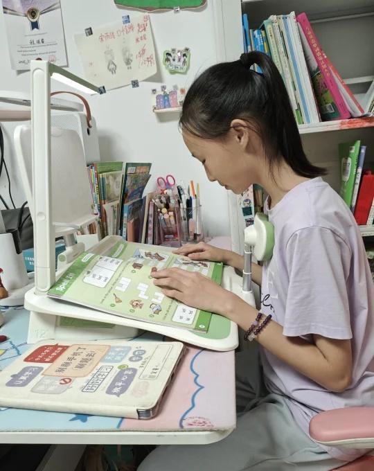 家有六年级妞，小升初快愁秃了，求支招
家有六年级闺女，眼看着小升初越来越近，我这