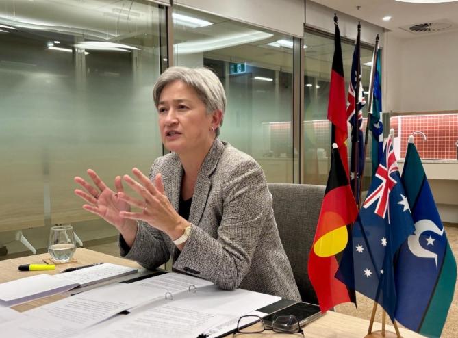 4月27日下午，中国外交部正式对外发布消息，应中共中央政治局委员、外交部长王毅的