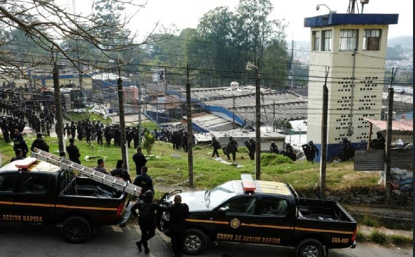 危地馬拉上周多所监狱爆发大规模骚乱，引发全国多地暴力事件。当地教育部周六（18 