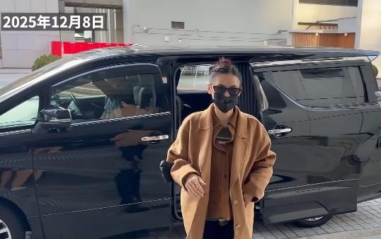 张柏芝二次出庭合约纠纷引关注：1276 万港元索赔背后，签名真伪争议成焦点。她在