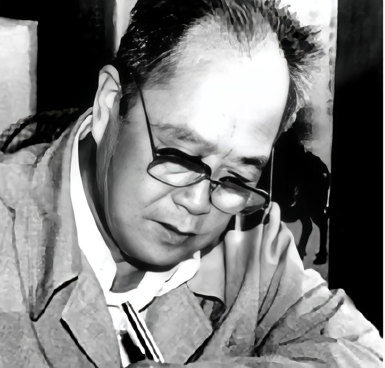 半生戎马半生笔！作家吴强以《红日》定格铁血军魂
 
吴强（1910年2月-199