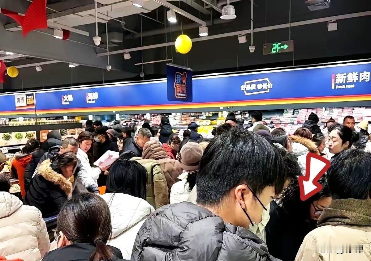 德国人真的太懂了。
昨天整个南京都跟疯了一样，
就为了一家德国超市开业。

1月