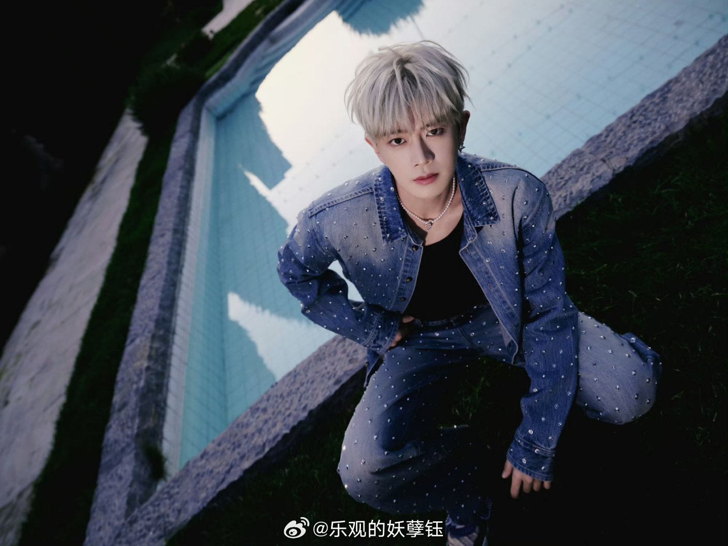 任嘉伦 风帆➕嘉夜 任嘉伦饰演的陆千乔是战鬼族的后裔，他的角色设定为一个即将面临