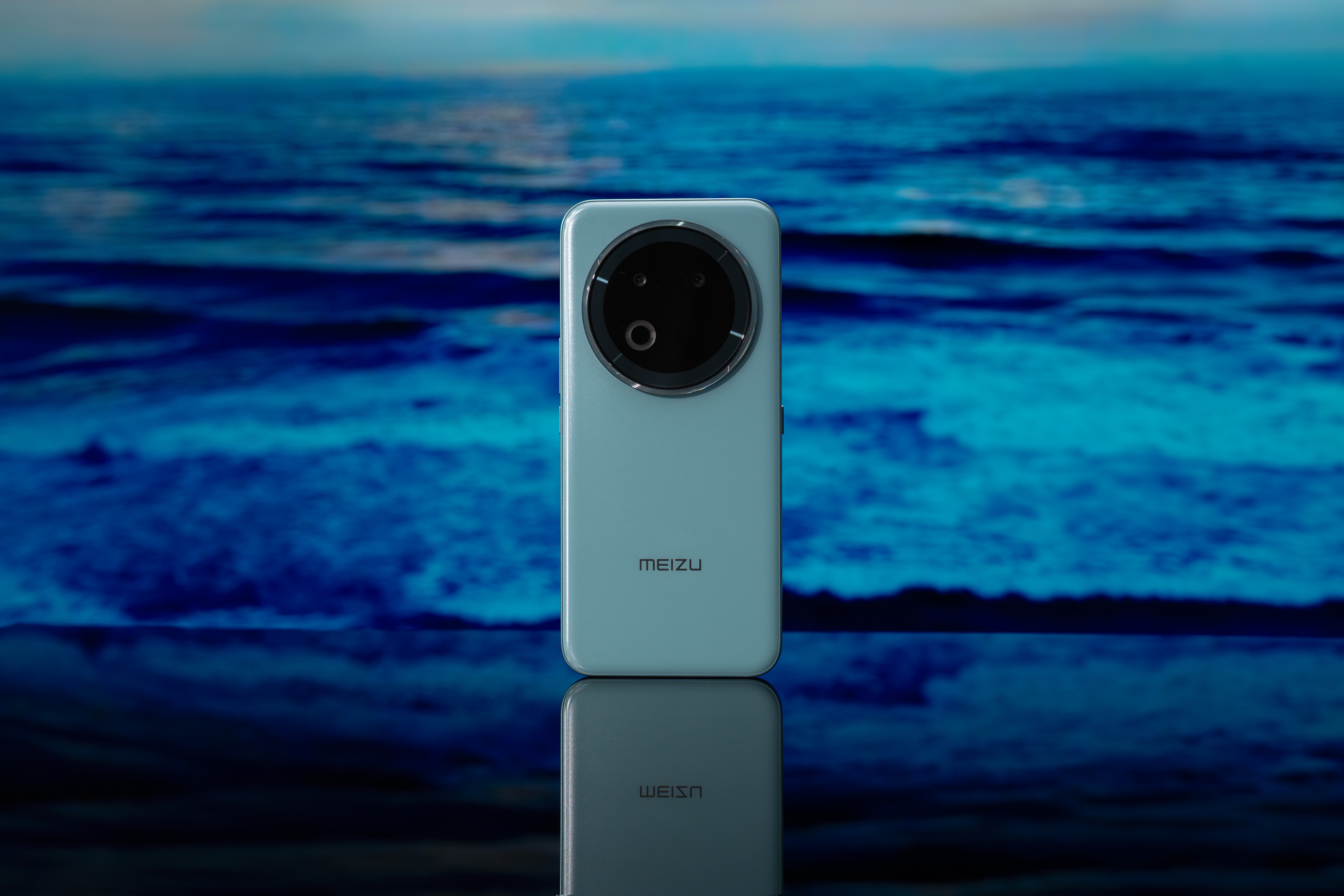看到了魅族 Note 16 Pro，三防+5年持久流程，信号还贼好 ​​​