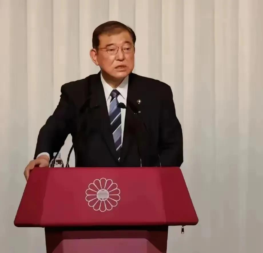 石破茂对南京大屠杀历史的正视及拒绝参拜靖国神社的立场！在日本国内右翼思潮涌动之际