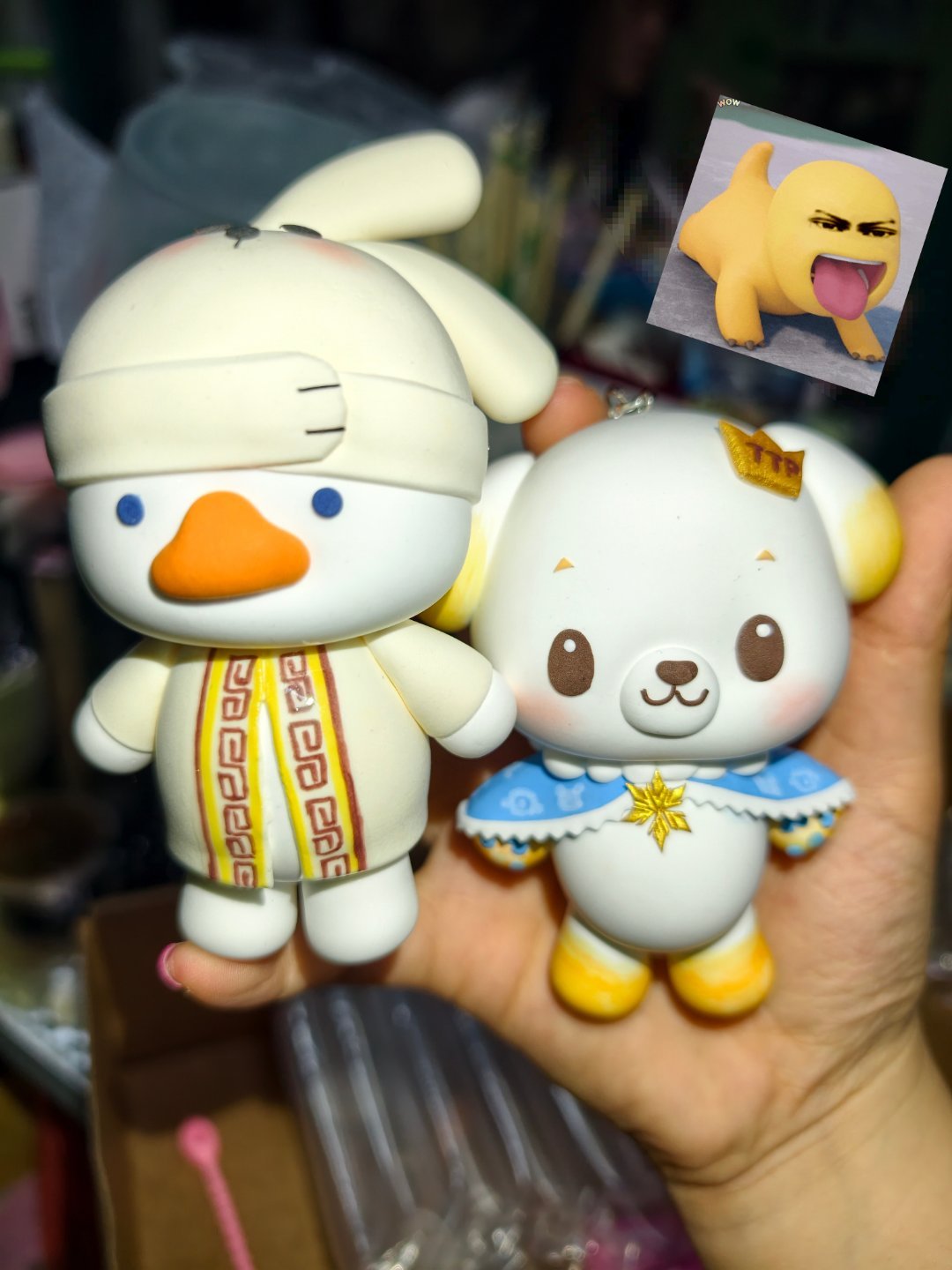 今天突然收到一个快递 我就知道是这个女孩给我买的了