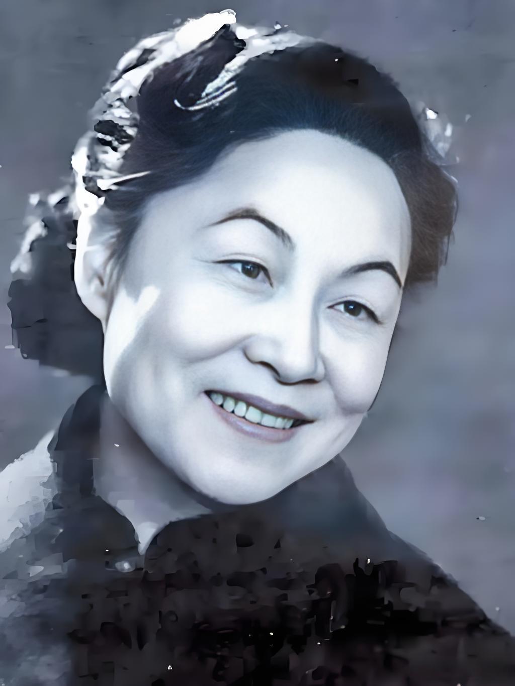 作家杨绛说：“人生最痛苦的事，就是在不懂爱的年龄，选择了婚姻，在懂爱的年龄，又遇