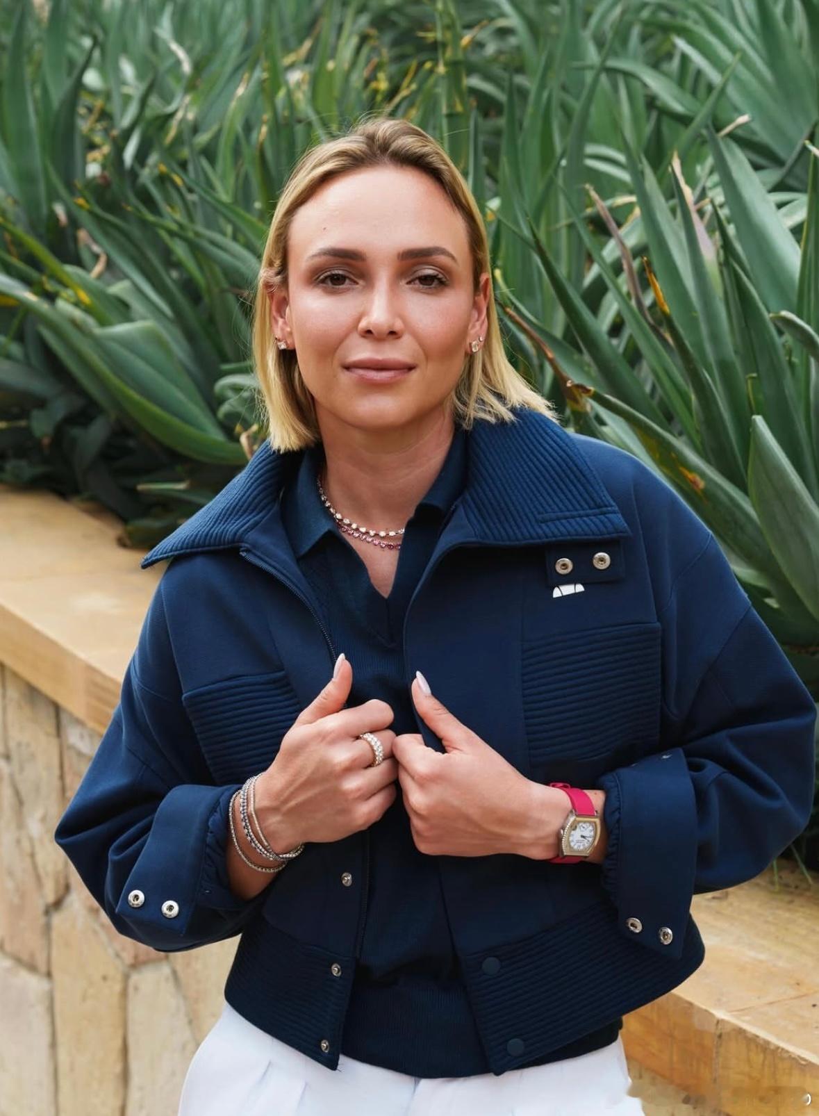 维基奇！！！打进了林茨500赛四强今天凌晨7-5/6-4击败了卡·普利斯科娃！两