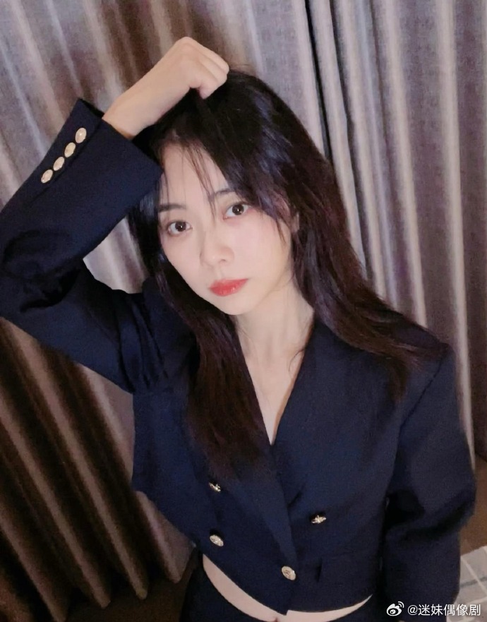 1.谭松韵和刘学义没谈，也没啥可能，女方不是单身，感情稳定。 2.奚梦瑶以前跟窦