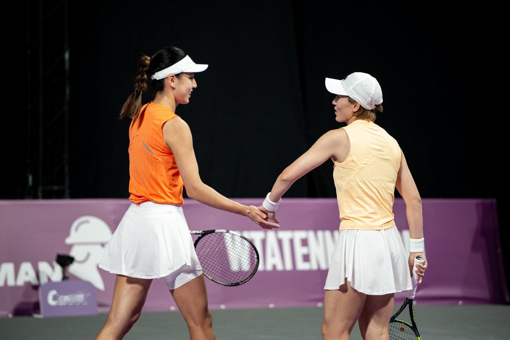 WTA250克卢日-纳波卡站双打半决赛，王欣瑜/郑赛赛以6-3 2-6 10-5