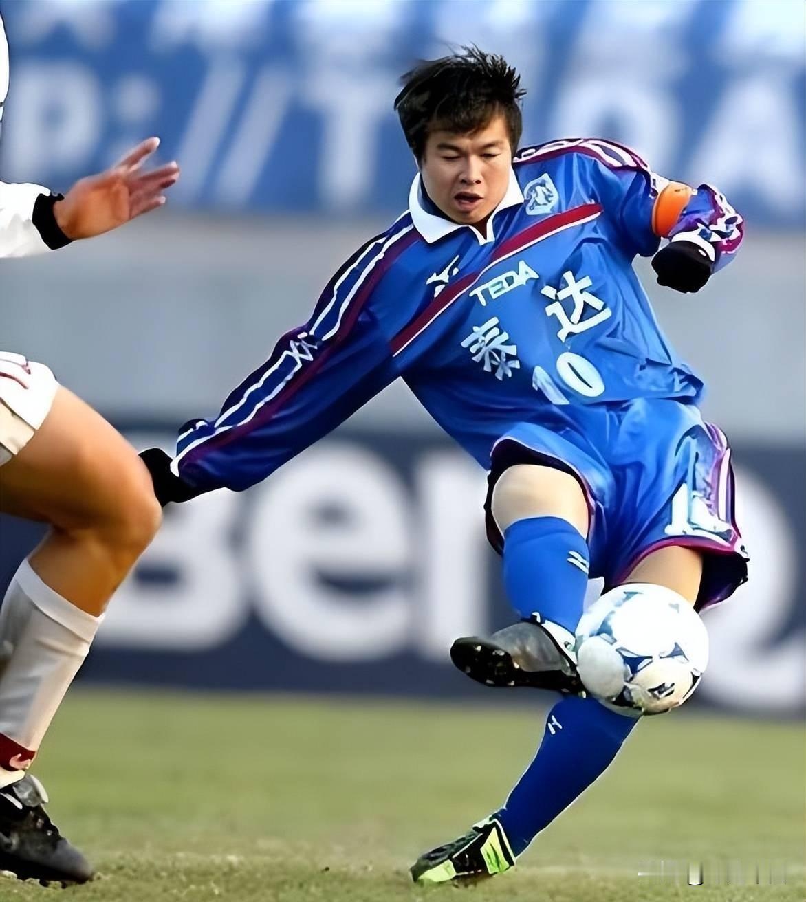 2006年退役后，泰达俱乐部任命于根伟为副总经理，主要负责青少年培养工作。但后来
