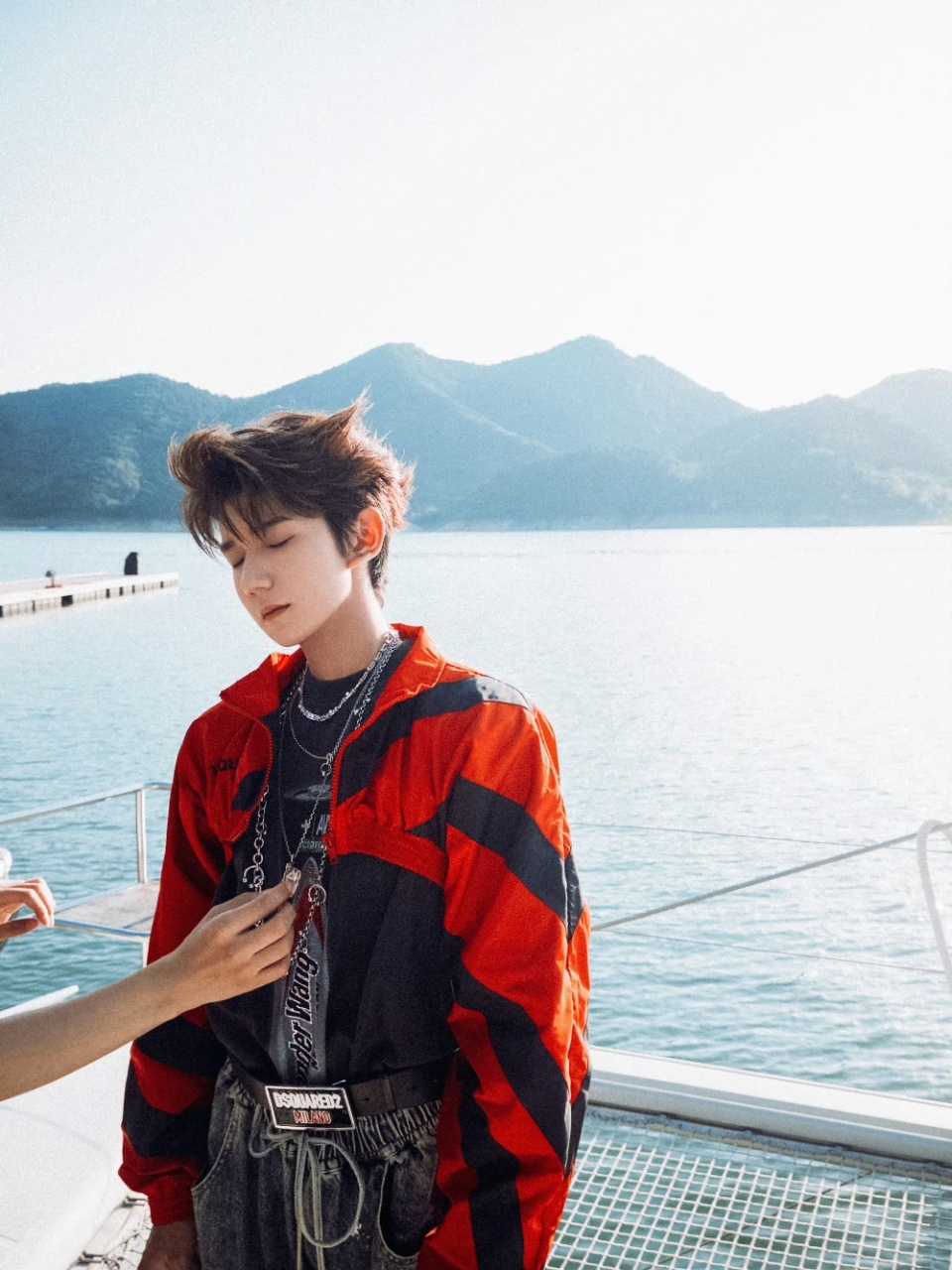 王源王源在春天也奋力地狂奔吧王源三月的最后一天 不止在星穹，在春天也奋力的狂奔吧