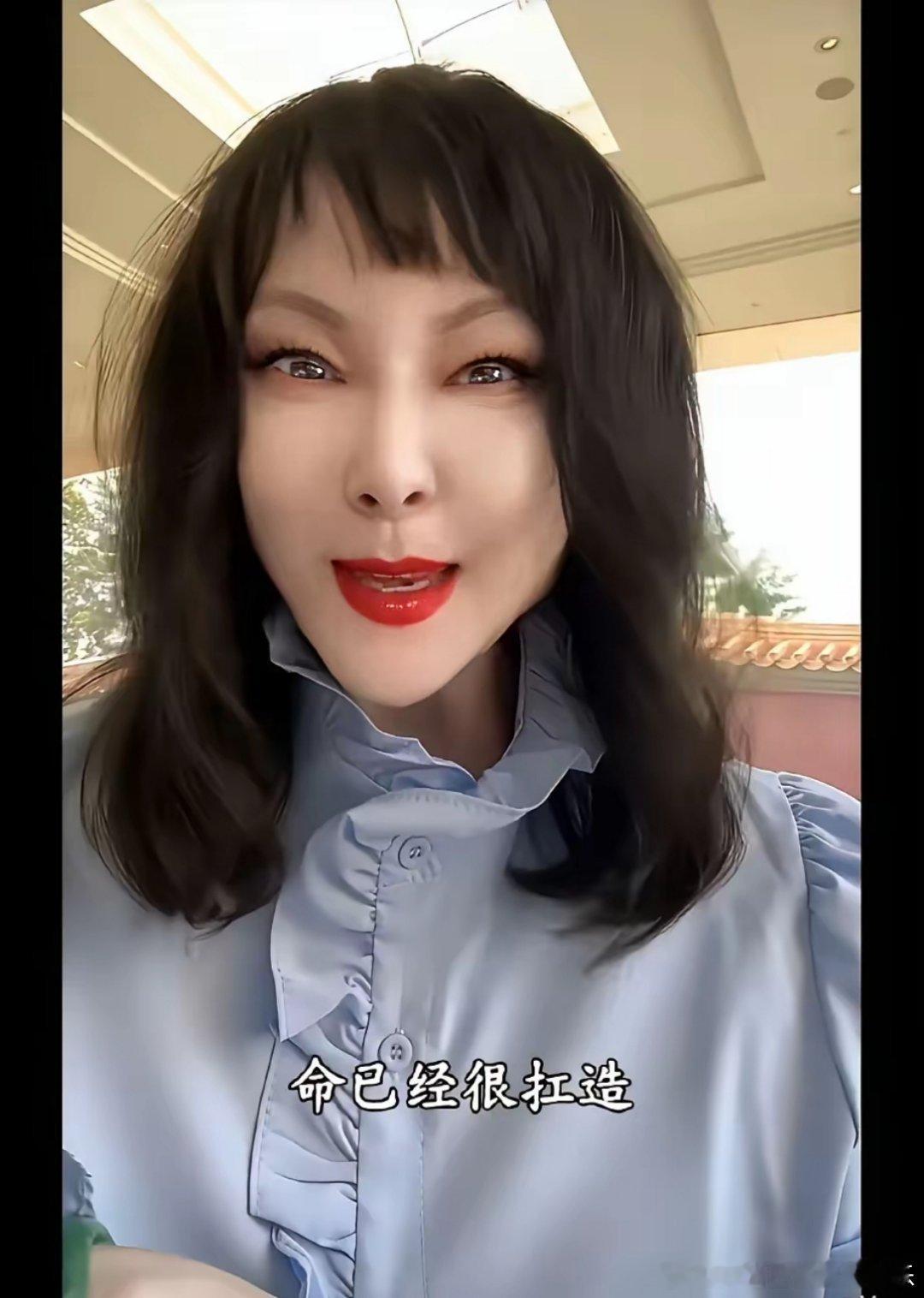 惊不惊悚？下图是87版《红楼梦》晴雯的扮演者安雯，68年生，今年58岁，中国戏曲