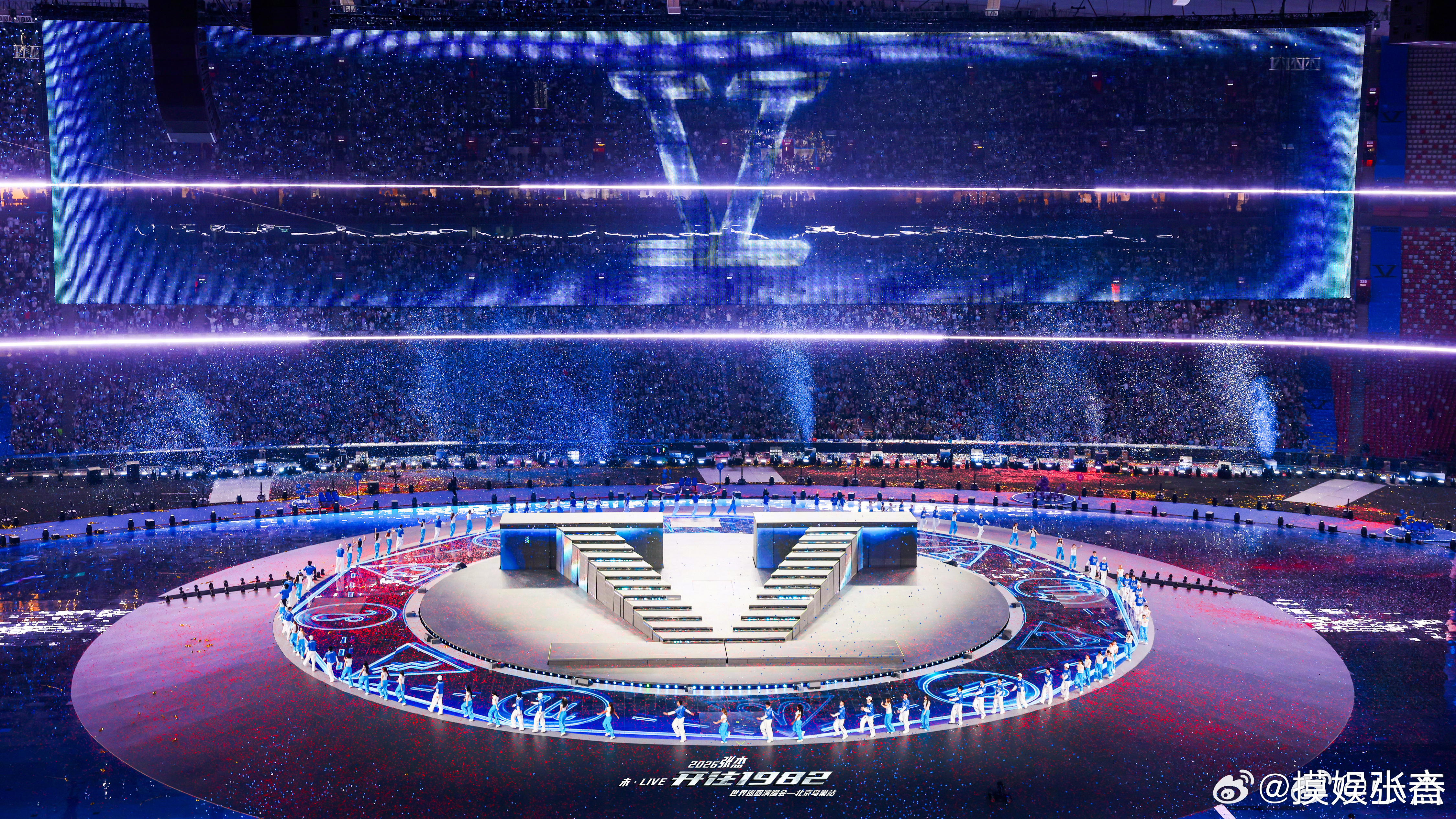 张杰赚点钱全花舞美上了 看见鸟巢演唱会舞美，真的会震惊！！这规格，哥！你赚点钱都