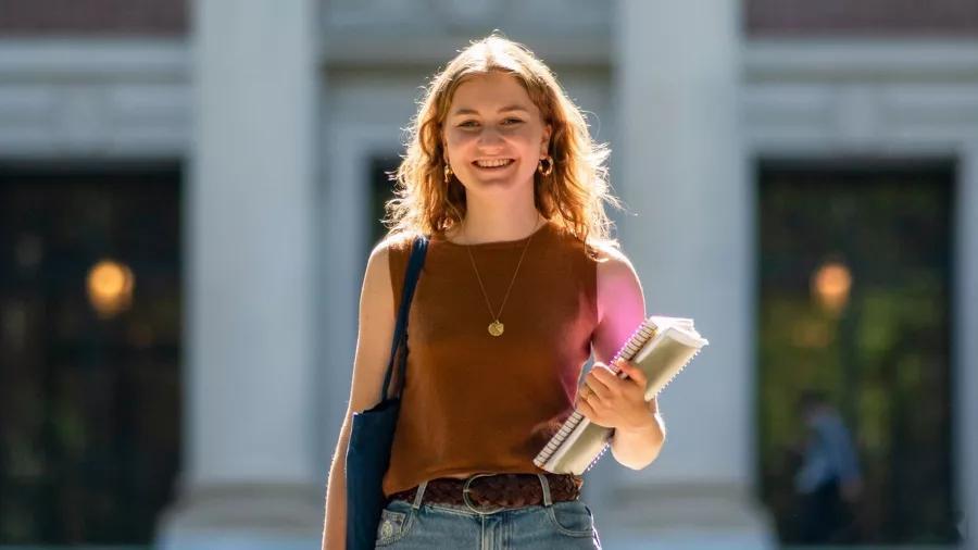 比利时王室 🇧🇪8月19日，比利时王室确认伊丽莎白女王储可以重返哈佛大学继续