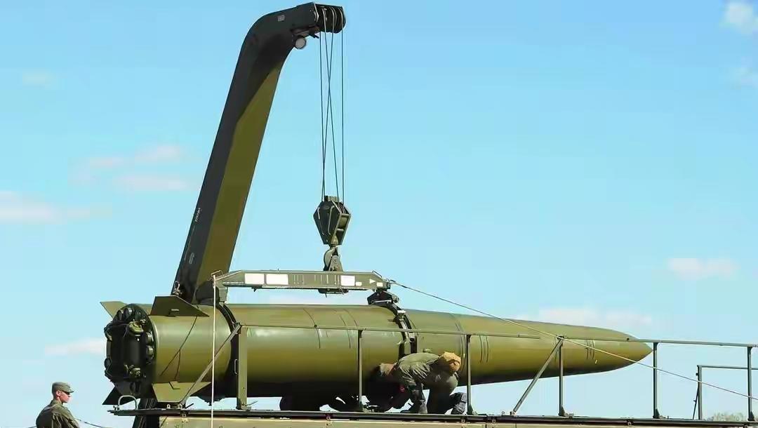 泽连斯基嘲笑俄无法生产武器零件！全依赖进口！要求盟友加快制裁