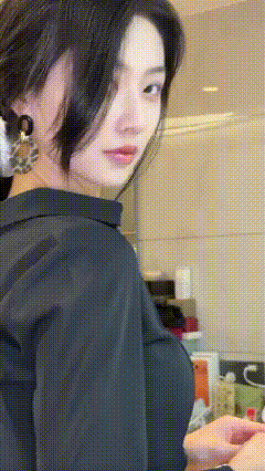 苏宁不愧是车模界的天花板颜值啊，就是好看