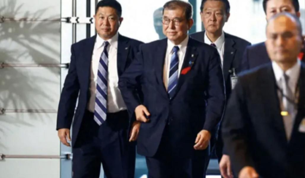 日本各大媒体纷纷报道中方最新表态，都在重点解读四个字，高市早苗内阁鸦雀无声。
