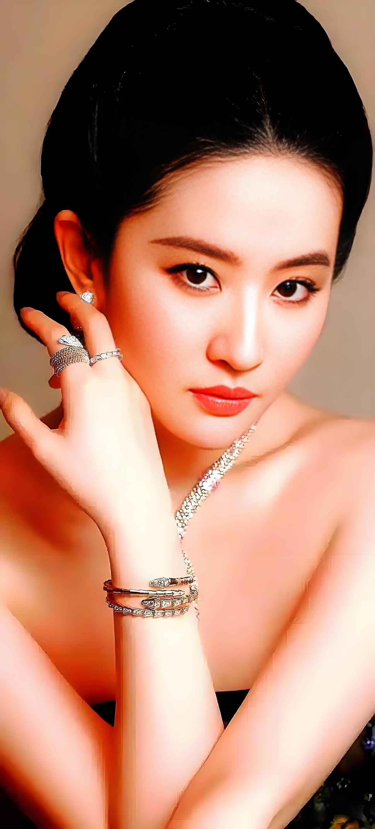 ★2026年•“中国电影”/“神仙”姐姐刘亦菲：在电影中，花一般的绽放让人惹（ 