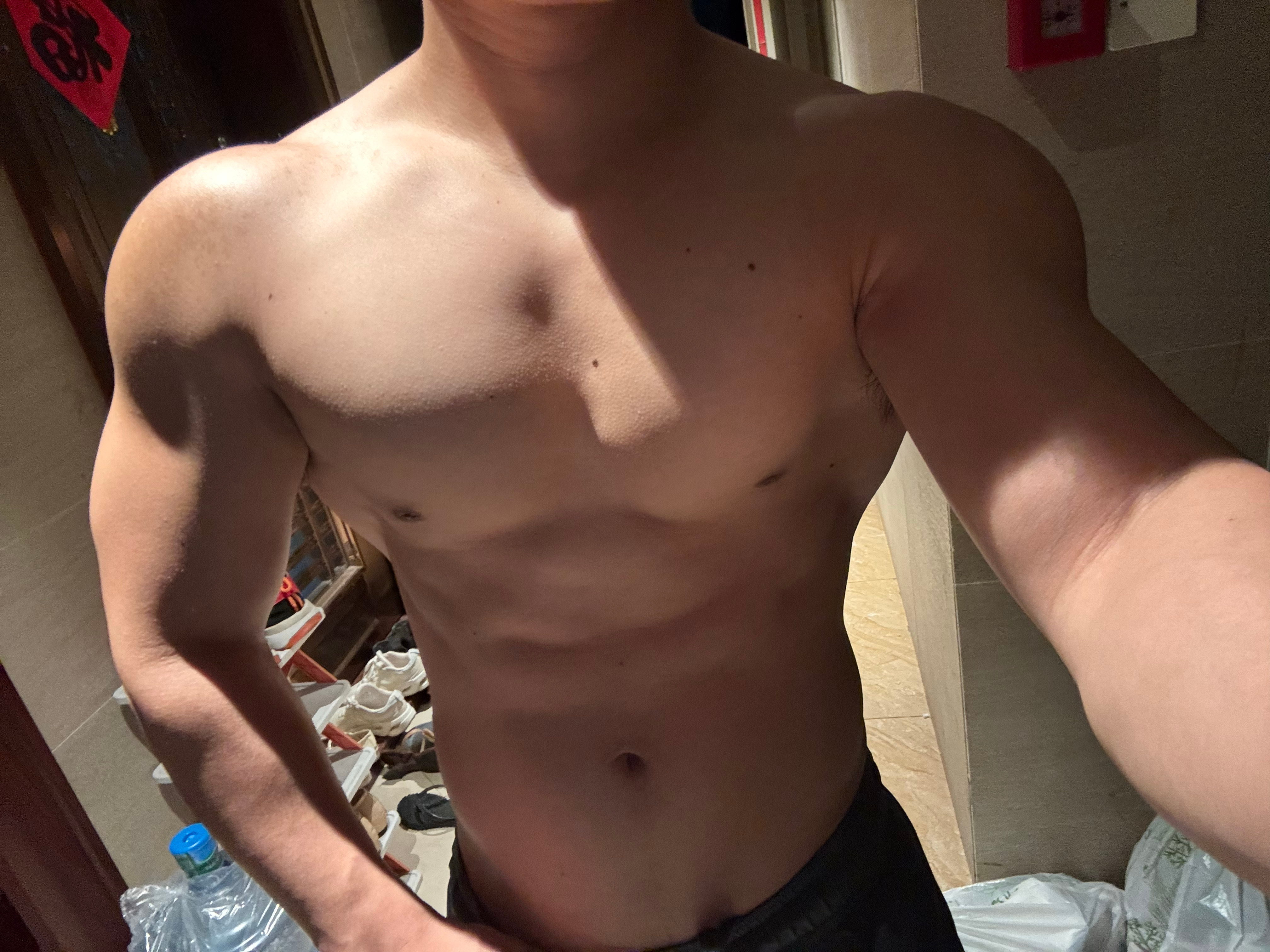 家门口的灯光