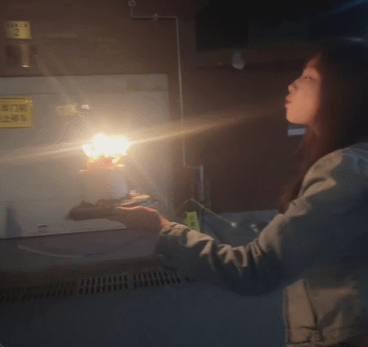 「模仿网红 玩噴火蛋糕 內地女演員頸臉燒傷..」【澳門日報消息】內地演員王添羽 