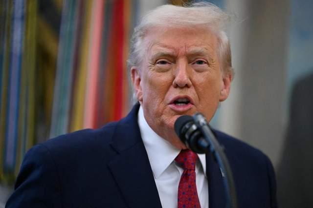 美国对委内瑞拉开“又打又压”的组合拳：“福特号”航母开进其海岸附近，舰载机随时能