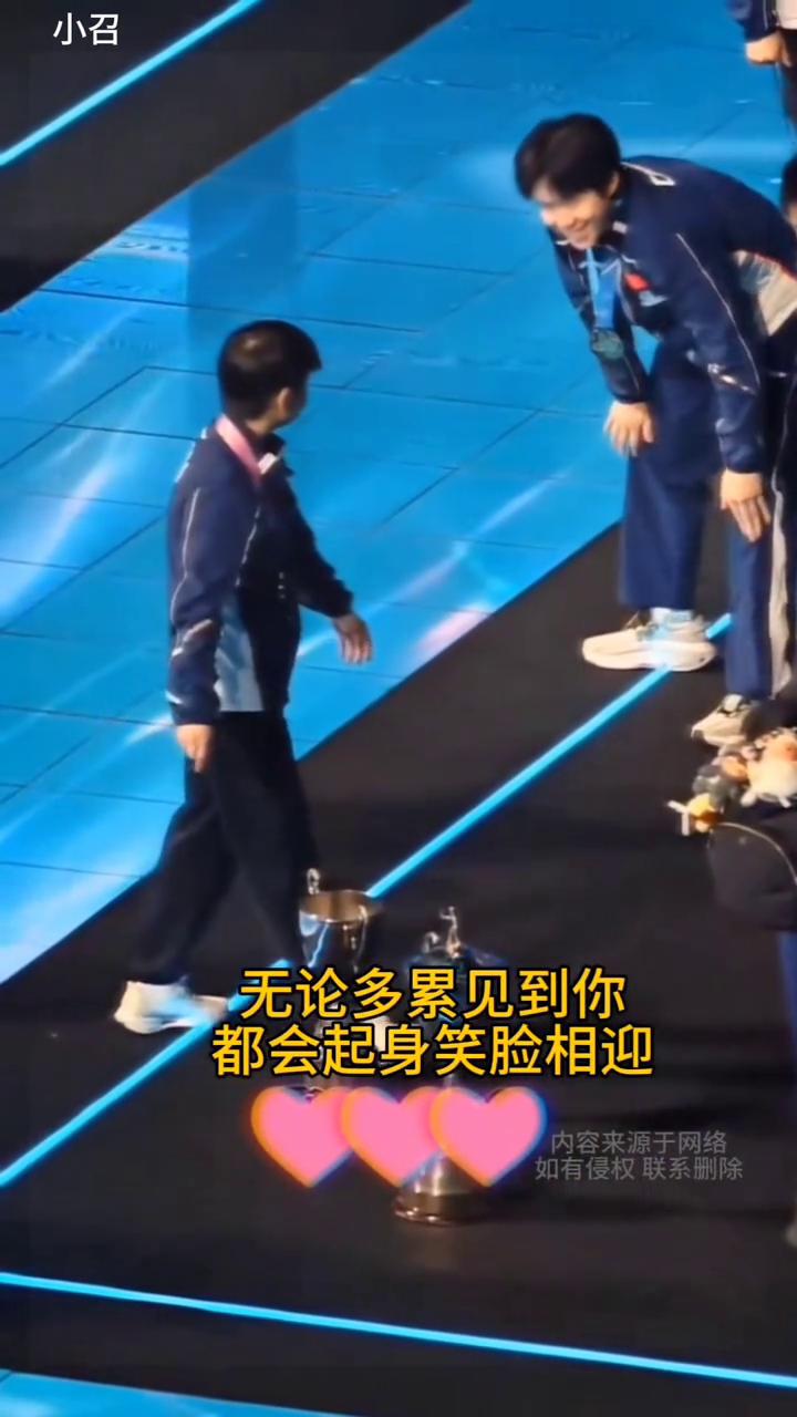 无论多累见到你都会起身笑脸相迎。
如有侵权联系删除。