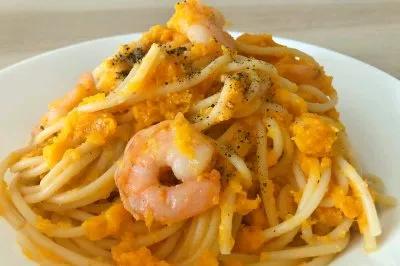 饿了饿了[恐惧][恐惧]
🍜这10碗浇头蒜面条香得让人直跺脚！蒜蓉裹面的美妙谁