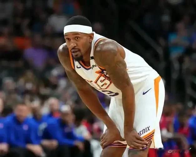 有人说，太阳更应该送走布换回几个选秀权，而不是裁掉比尔，这样做对太阳来说毫无意义