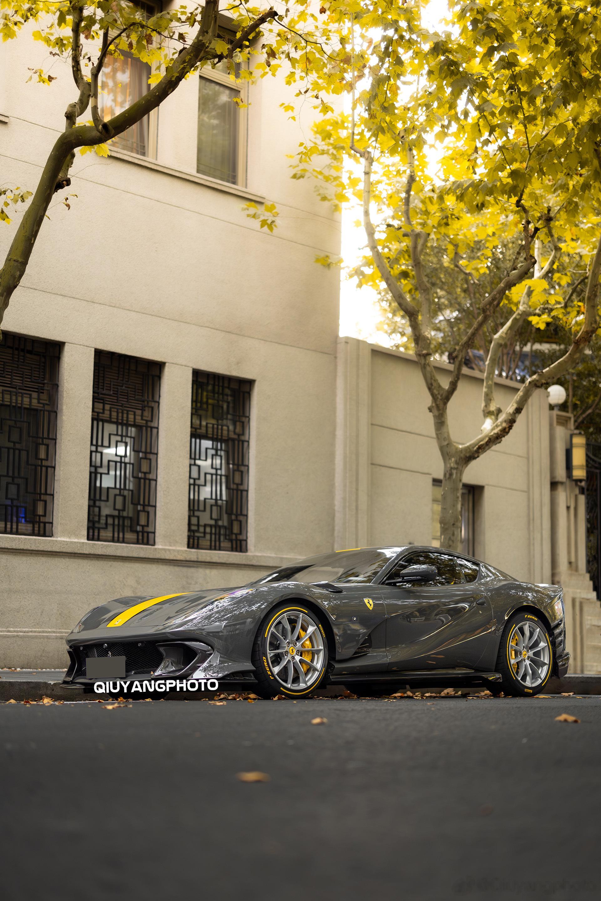 Grigio Scuro Ferrari 812 Competizione#ca