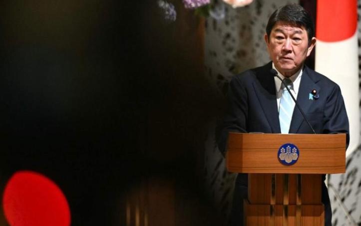 “日本服软！”当地时间7月14日，日本外相茂木敏充突然强调，日中之间越有悬而未决