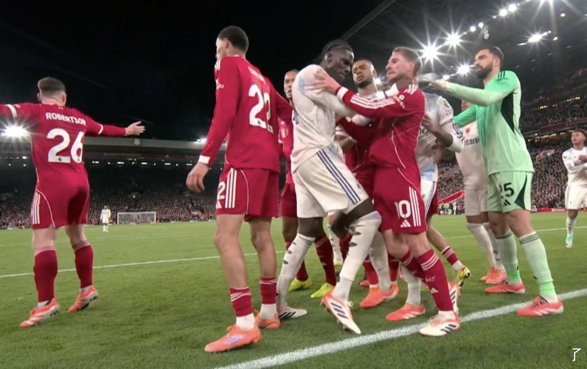 奥纳纳锁喉麦卡 全队防守成功 麦卡怒吼回应 ​​​