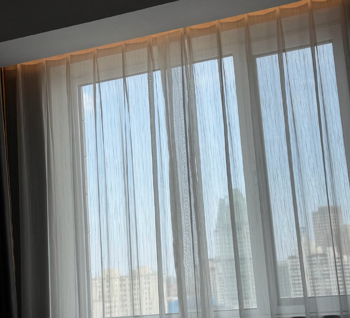 今日行程：“酒店躺平”今日室外阳光明媚，今日的温度有点令人害怕，晚上再出去溜达吧