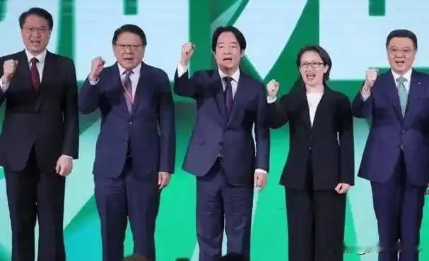 大陆新剧刷屏台岛！民进党信息茧房崩塌，台湾年轻人集体真香
 
台岛的年轻人最近可