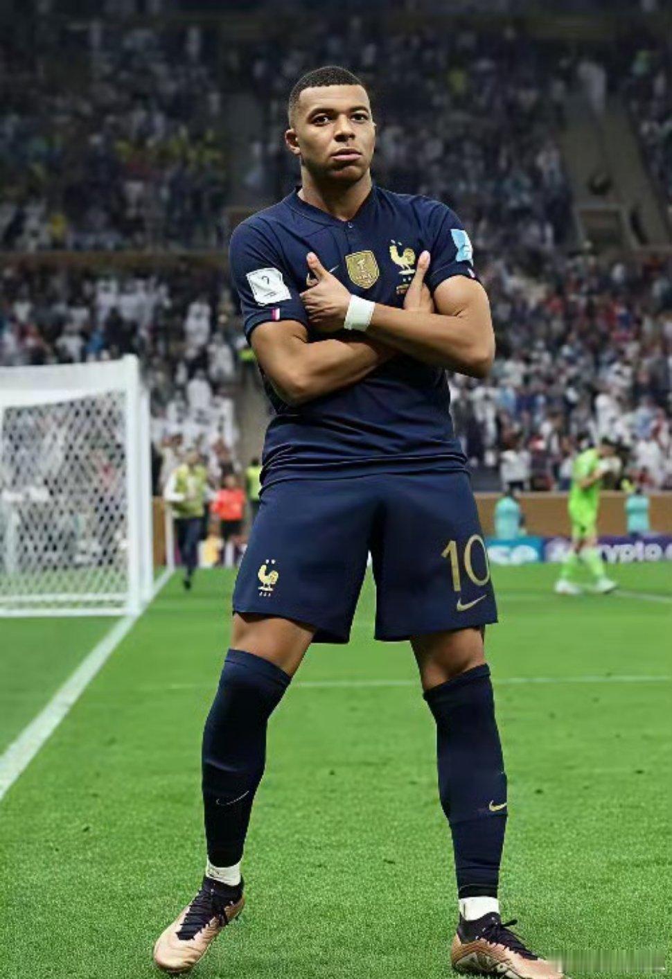 法国队若夺冠，姆巴佩拿金球奖概率大吗？世界杯年的金球奖评选向来有争议：法国队若卫