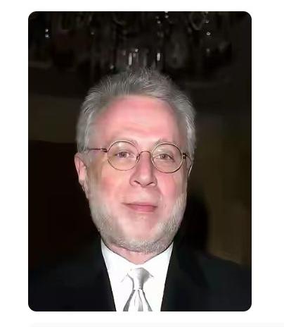 美国老教授一句话，把中美发展真相说透了！ 

他说美国怕的不是咱航母飞机，而是咱