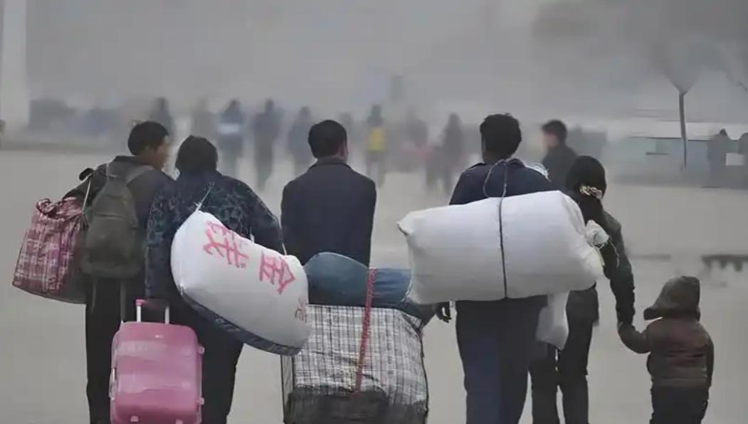 目前中国的两大问题，不是台湾问题，不是与日本问题，也不是负债问题，最难解决的一是