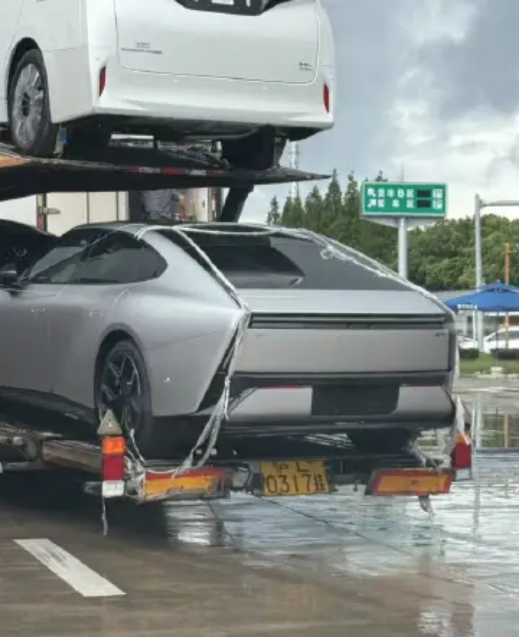 小鹏新P7近距离特写…[收到] 大v聊车 ​​​