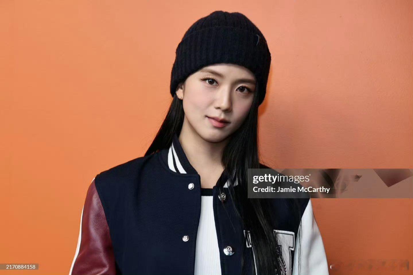 金智秀纽约时装周G社生图！姐好伟大的一张脸[抱一抱][抱一抱]#金智秀# ​​​