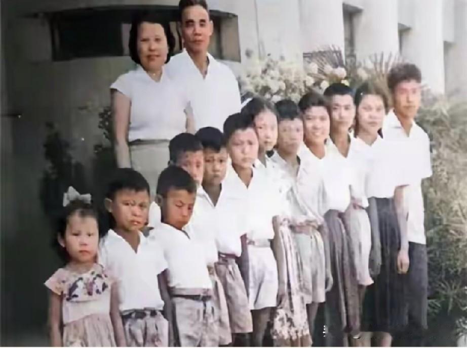 战火纷飞的艰苦岁月，俞惠如是怎样把十二个子女抚养成人的？