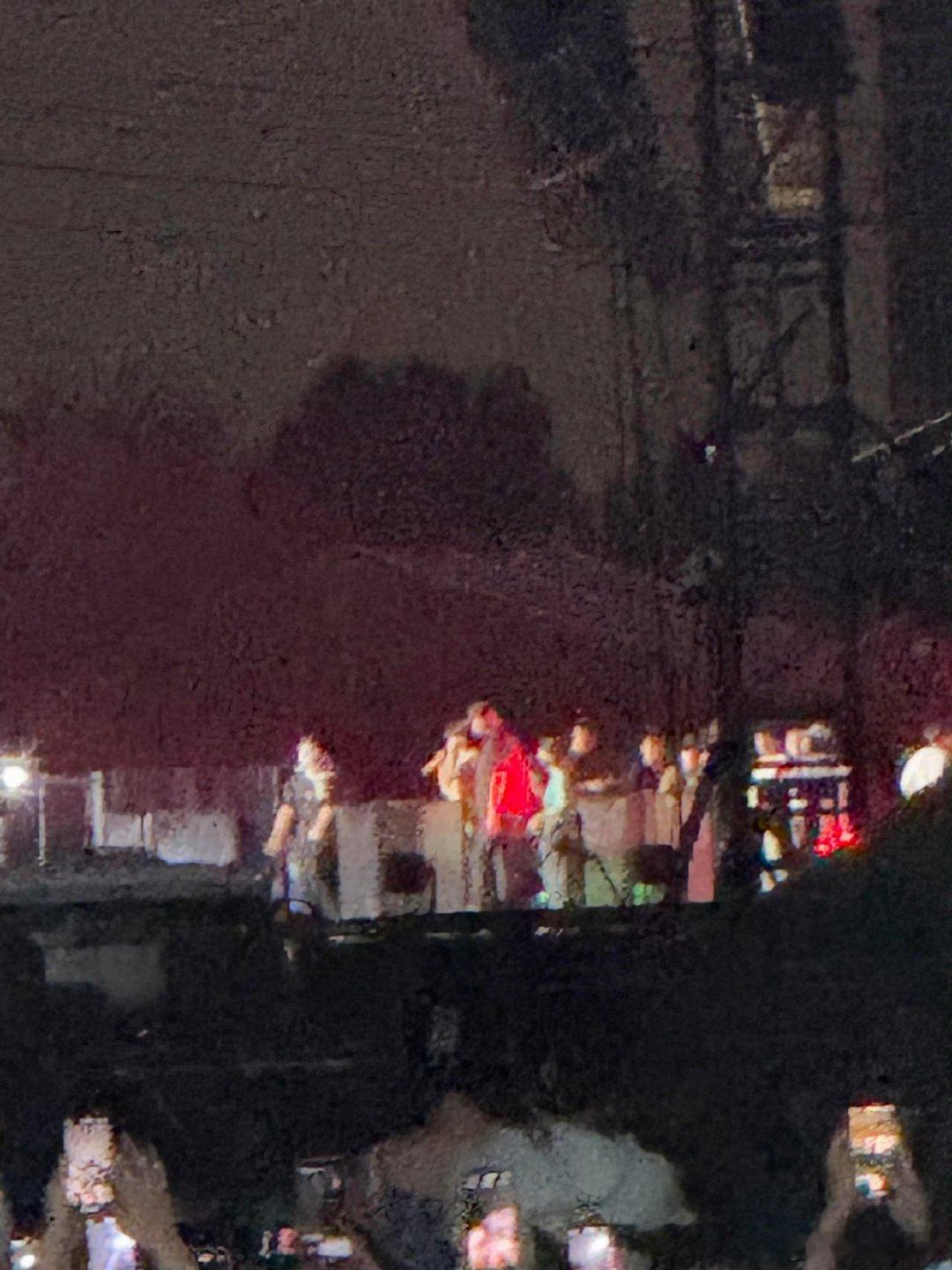梓渝凌晨彩排路透梓渝彩排音乐节 ​梓渝凌晨彩排路透，可以的加油 ​​​