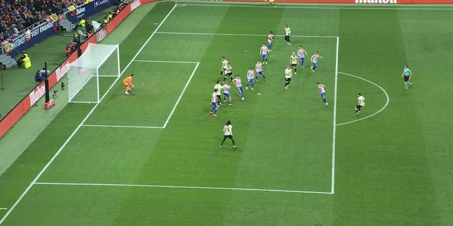 巴萨进个球VAR检查7分钟，现场做图还是要倒放到几分钟前找毛病？