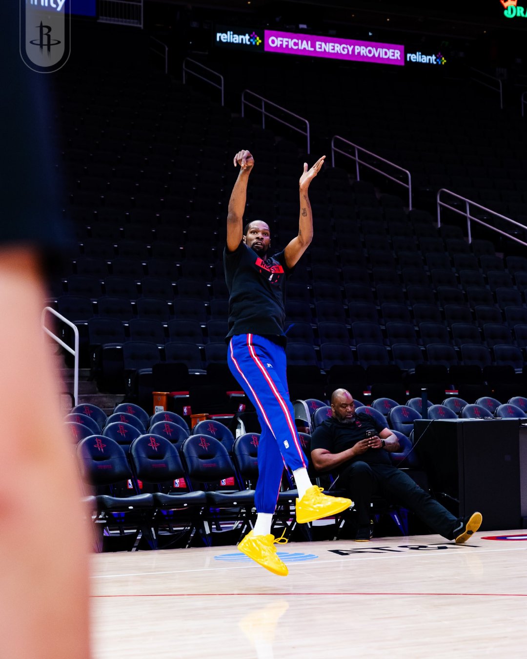 三节比赛结束！火箭 92-72尼克斯！尼克斯vs火箭休斯顿火箭