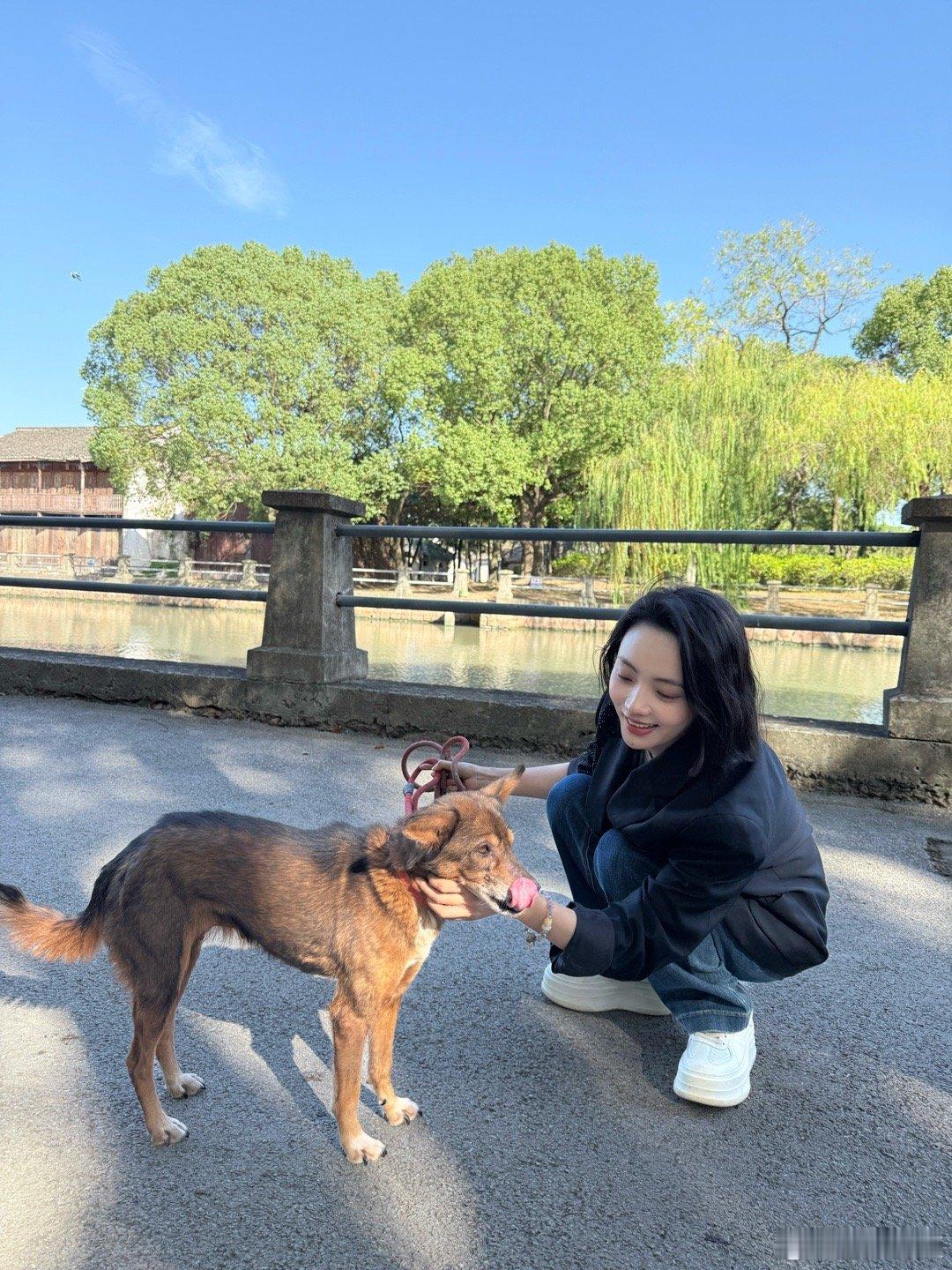 你，是我来上海一定会看的那份牵挂[抱抱][抱抱]  ​​​