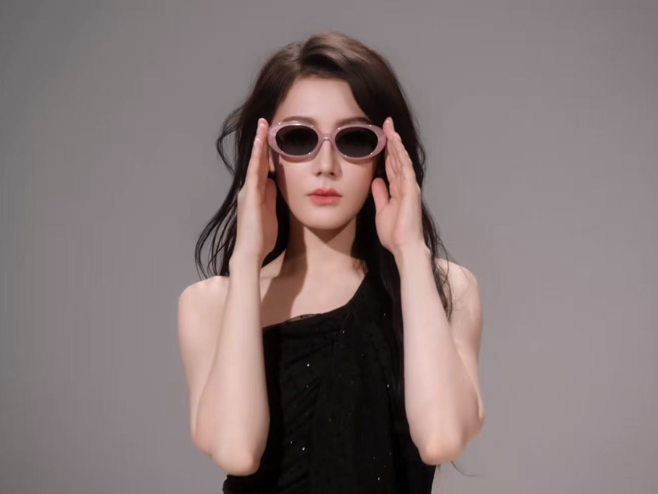 迪丽热巴Fakeme首位品牌全球代言人迪丽热巴官宣Fakeme代言人 恭喜迪丽热