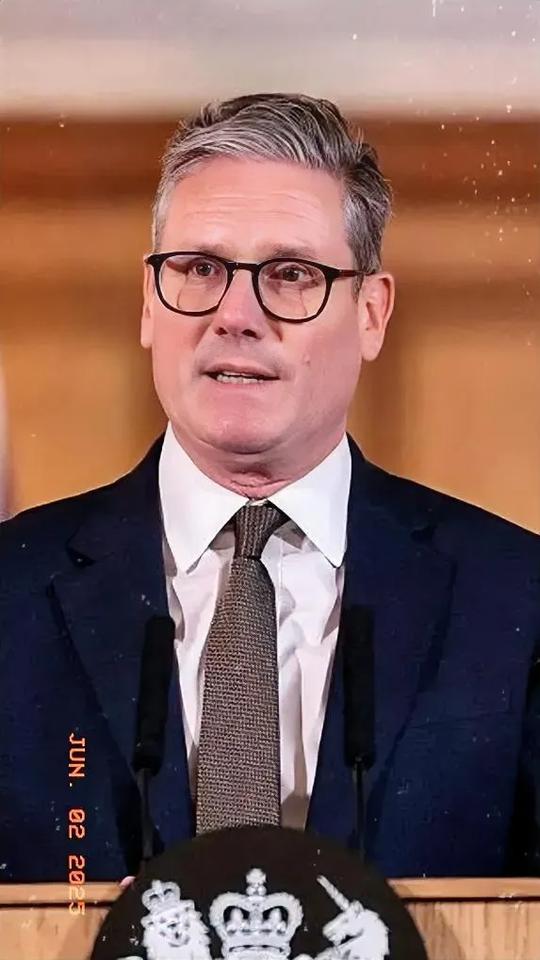 6月1日，英国首相斯塔默于《太阳报》上发表郑重声明，宣告英国即将全面重启战备机制