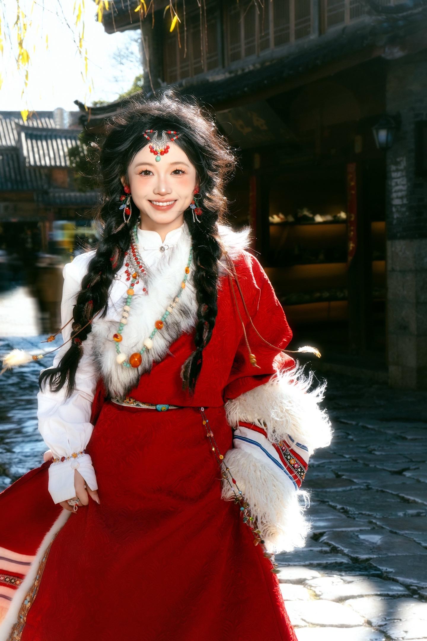 被光捉住的藏族少女，太美了吧‼️丽江写真 来丽江一定不能错过的氛围感藏服写真